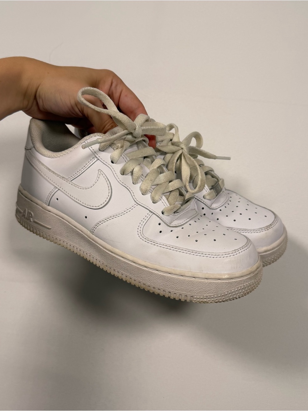 Nike Air Force 1 in White Size 8